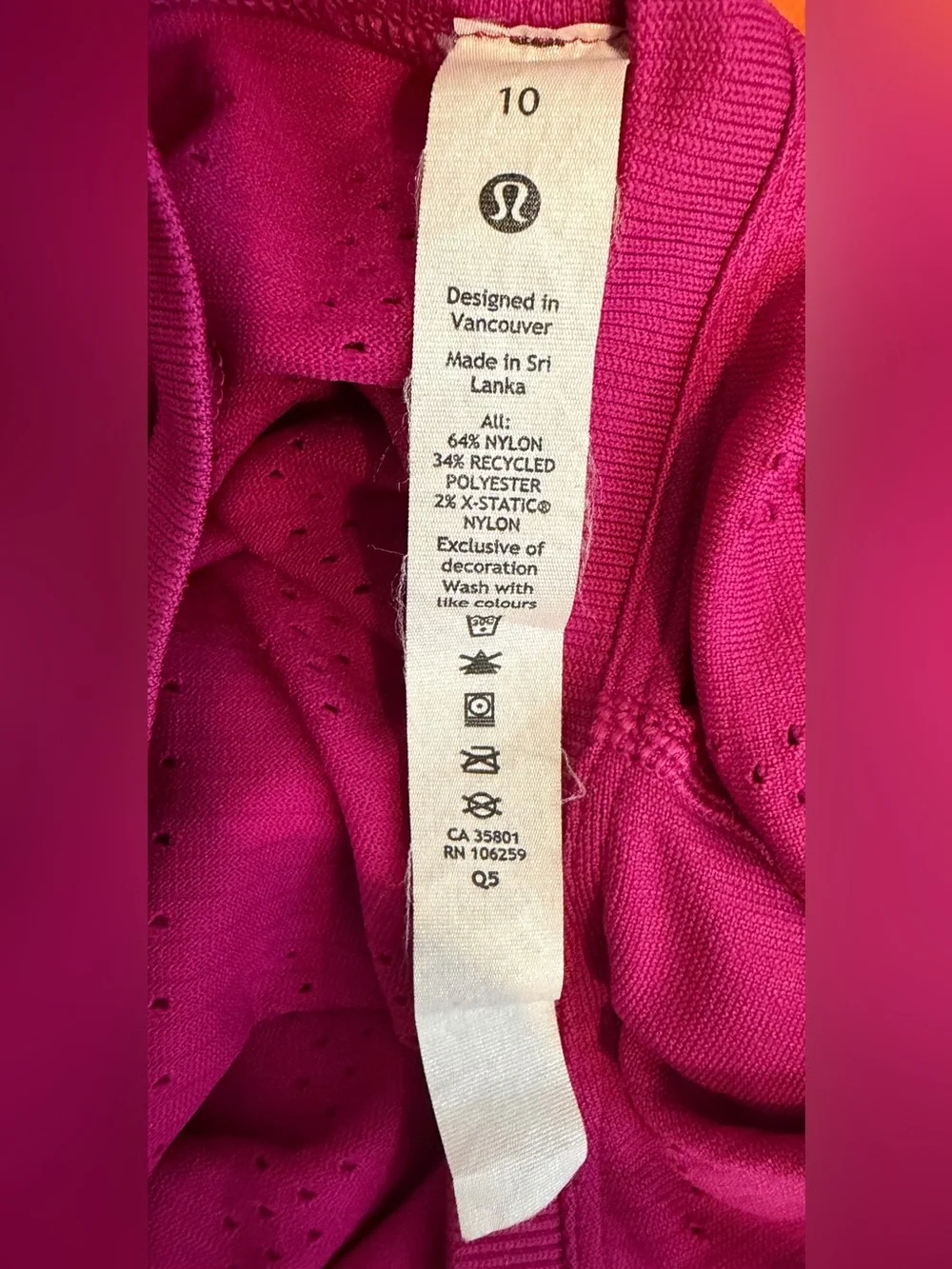 Lululemon Swiftly Breathe Long Sleeve EUC